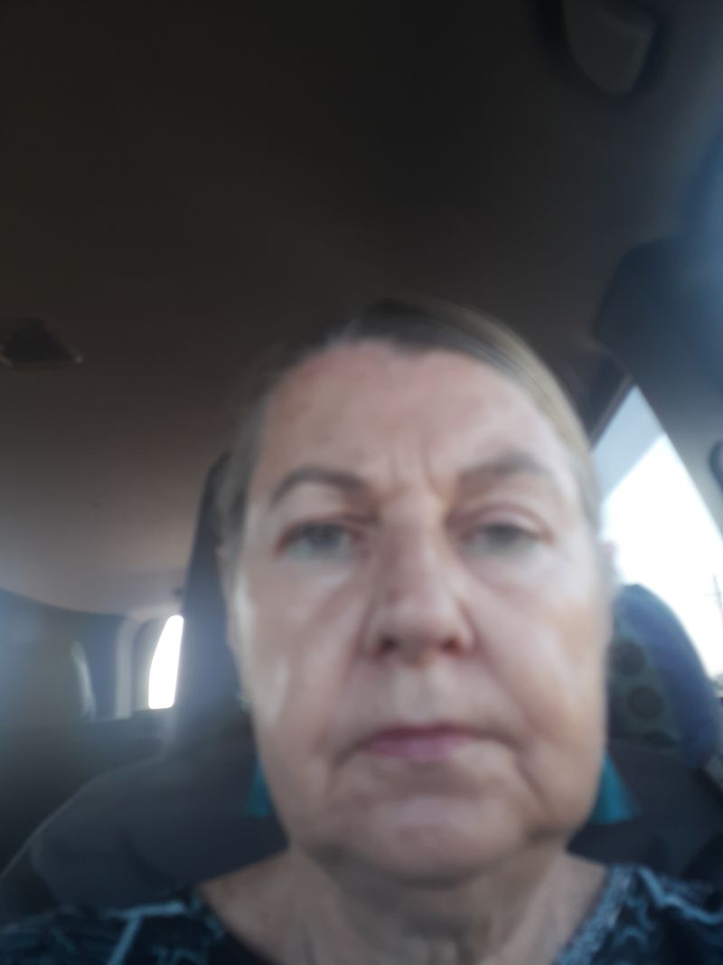 Donkerrooi